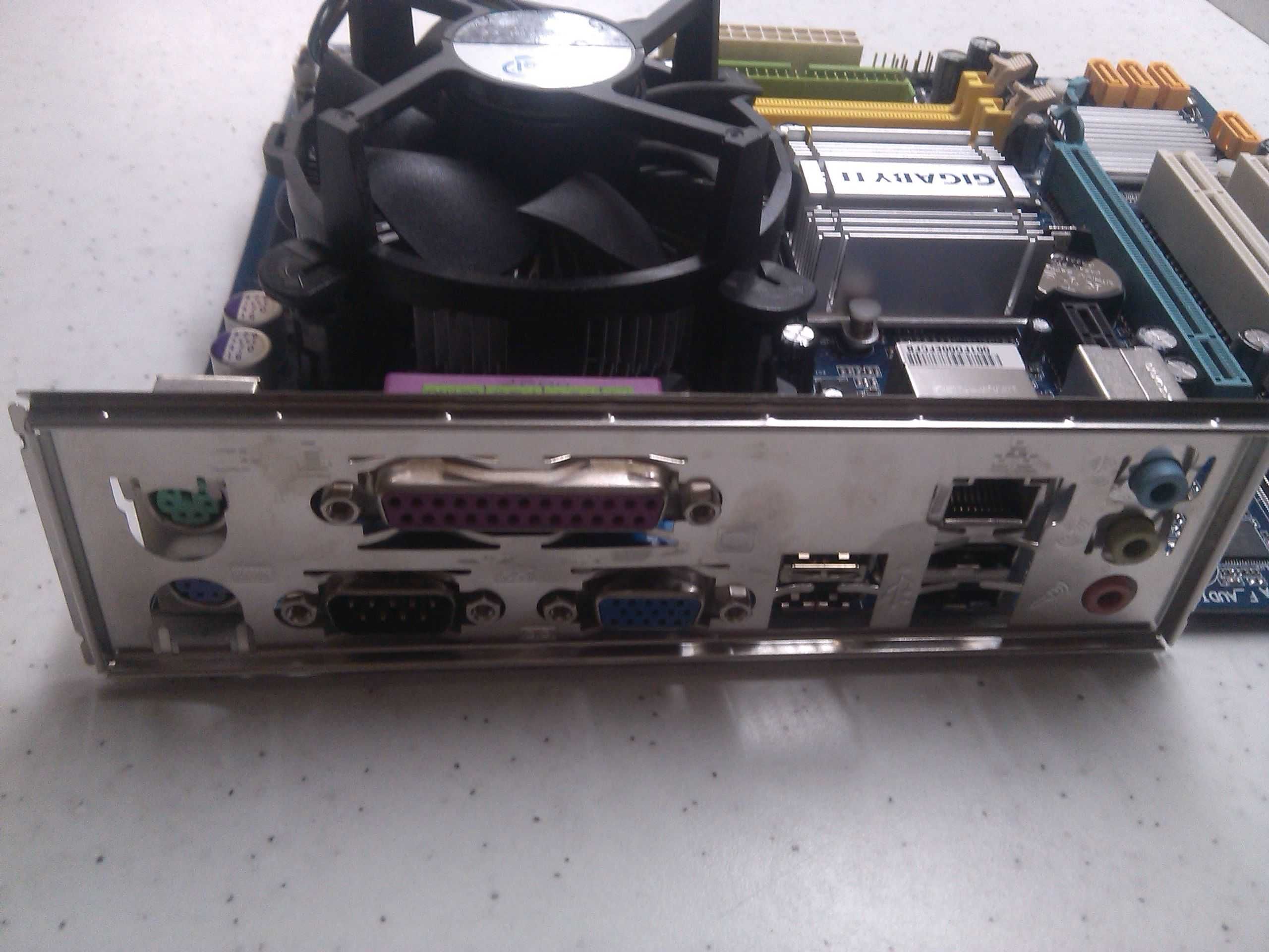 Материнская плата Gigabyte GA-G31M-S2L Core2Duo Е7400