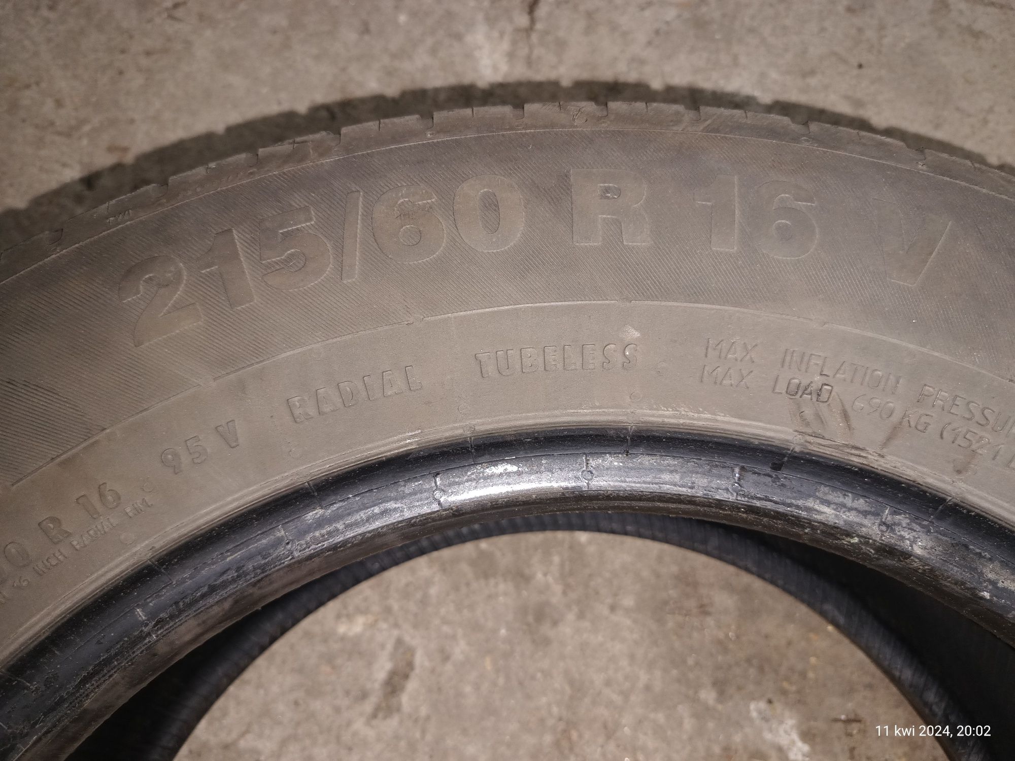 Opony contynental 215/60 R 16