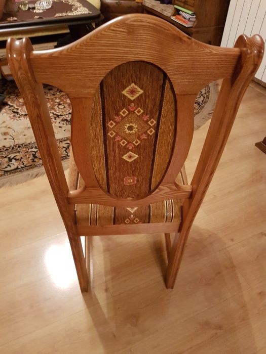 Stół i krzesła dębowe