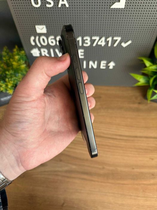 Apple Iphone 16 Pro 128 GB Black Titanium Neverlock