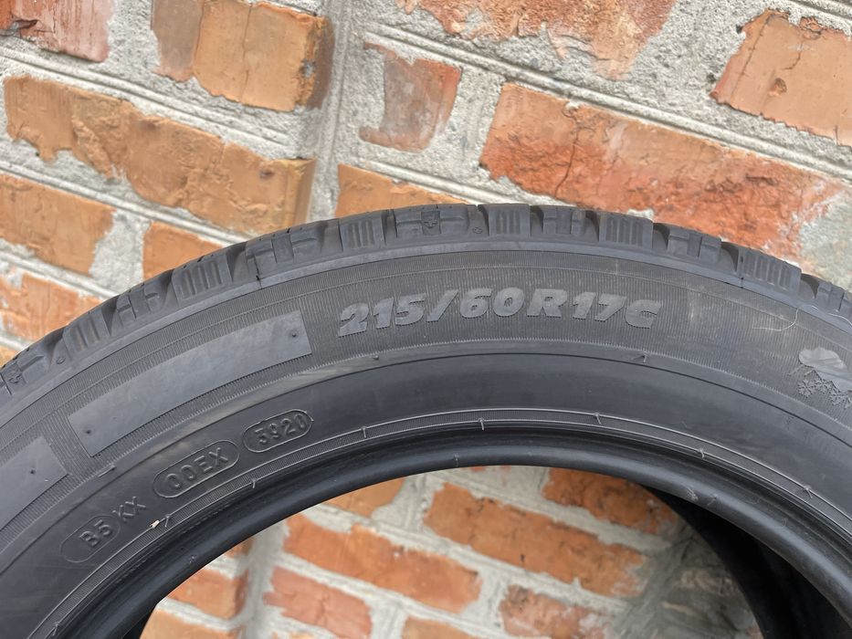 Резина Зима б/у Michelin 215/60R17C