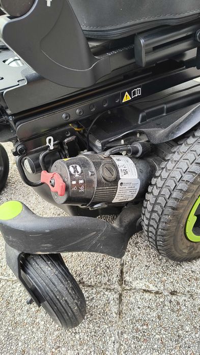 Wózek elektryczny QUICKIE Q500 M  SEDEO PRO – jak nowy!