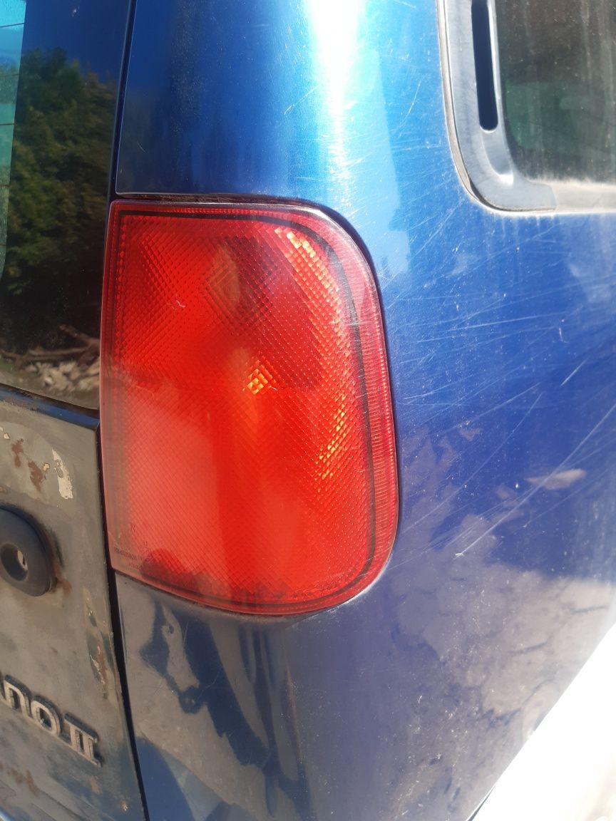 Lampa stop nissan terrano 2