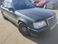 Продам авто Мерседес-Бенс Е-220
