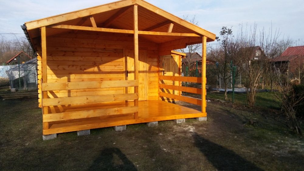 Wiaty garażowe z drewna