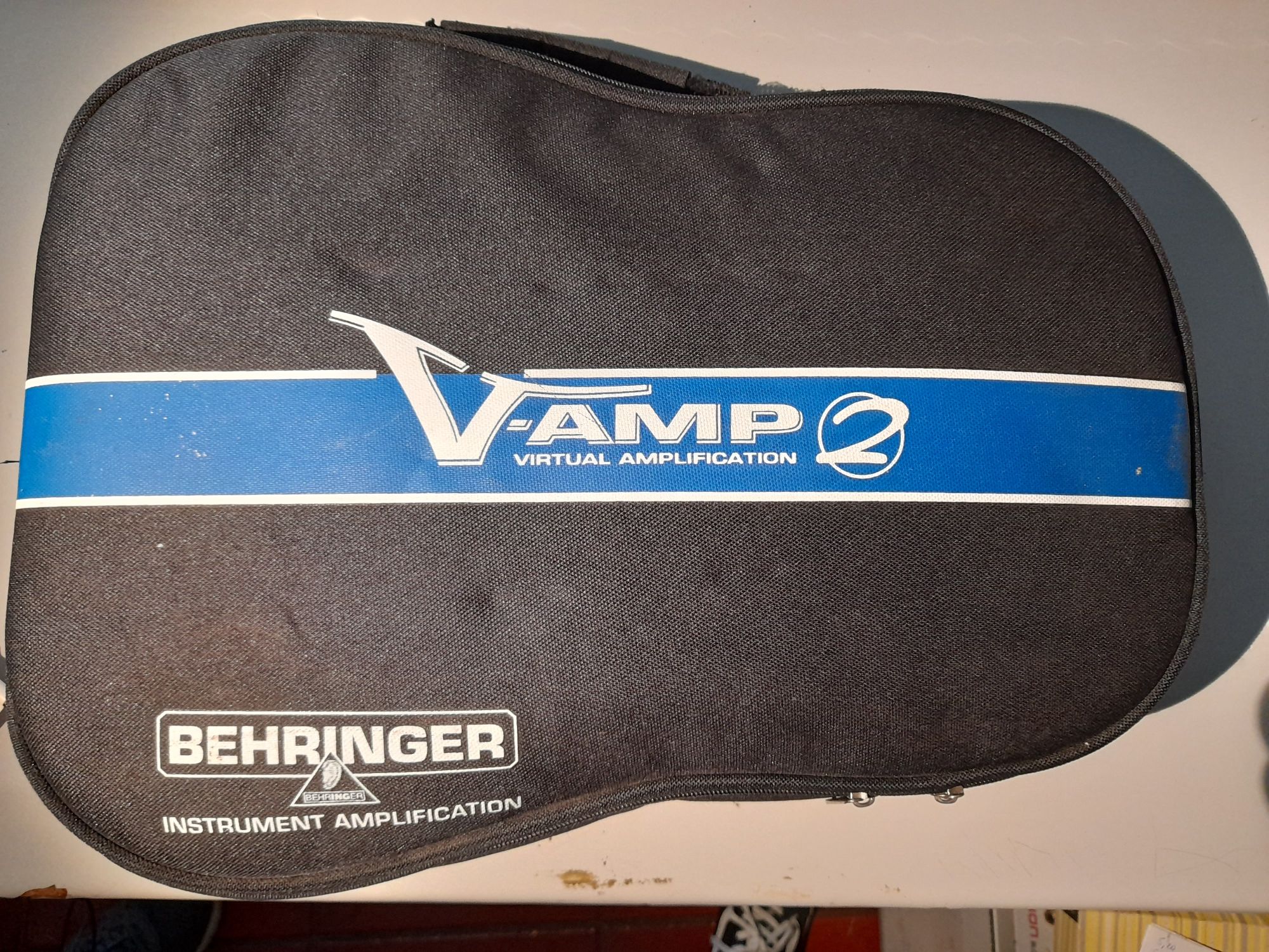 Behringer V-amp 2