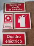 Sinalética, várias placas