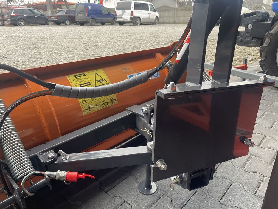 Снігоприбиральний відвал ,лопата гідравлічний