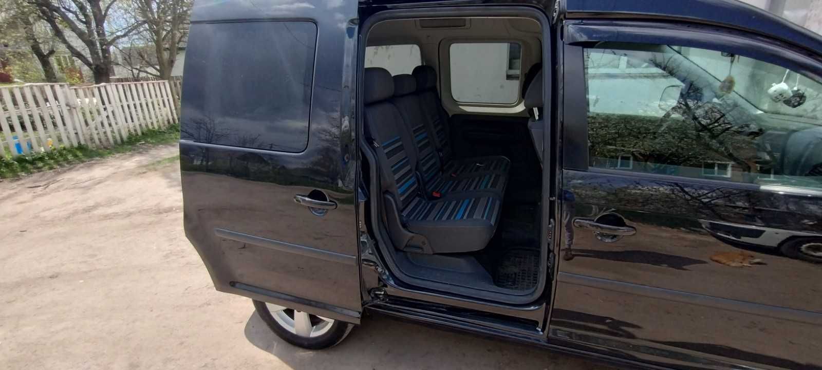 Volkswagen Caddy 2012 року