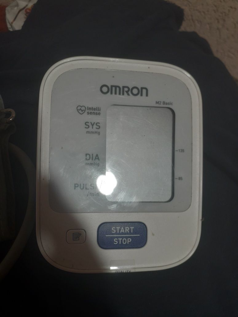 Продам тонометр omron m2 basic