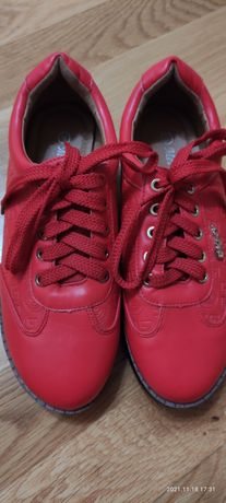 Новые красные туфли для девочки 36 размер