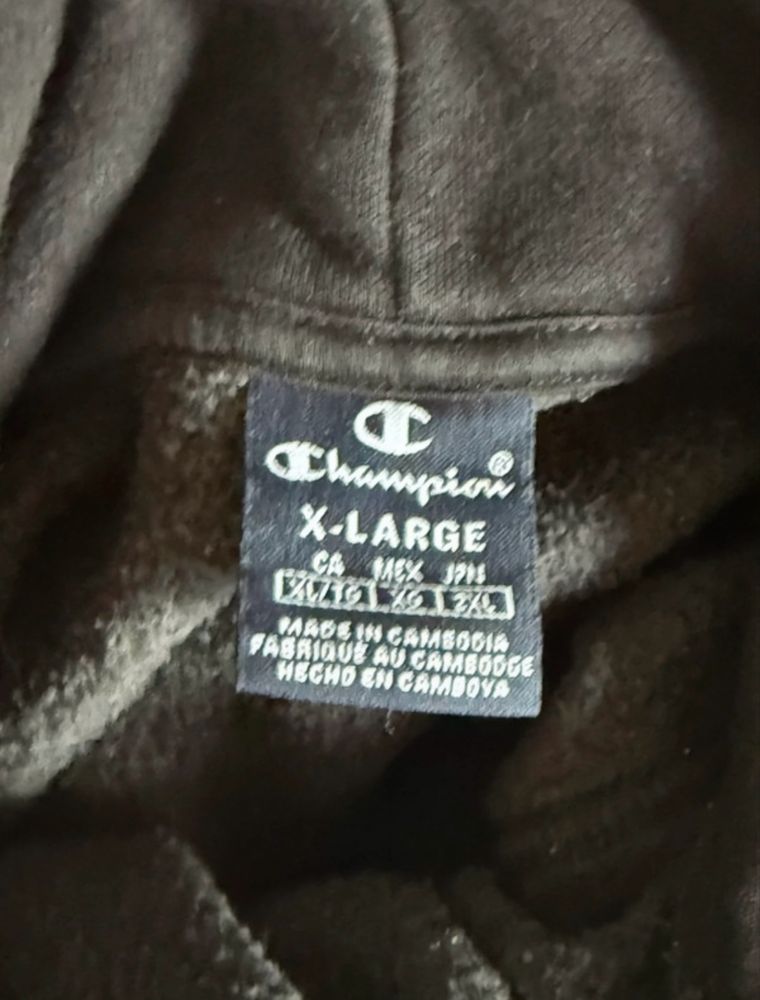 Czarna bluza chapion