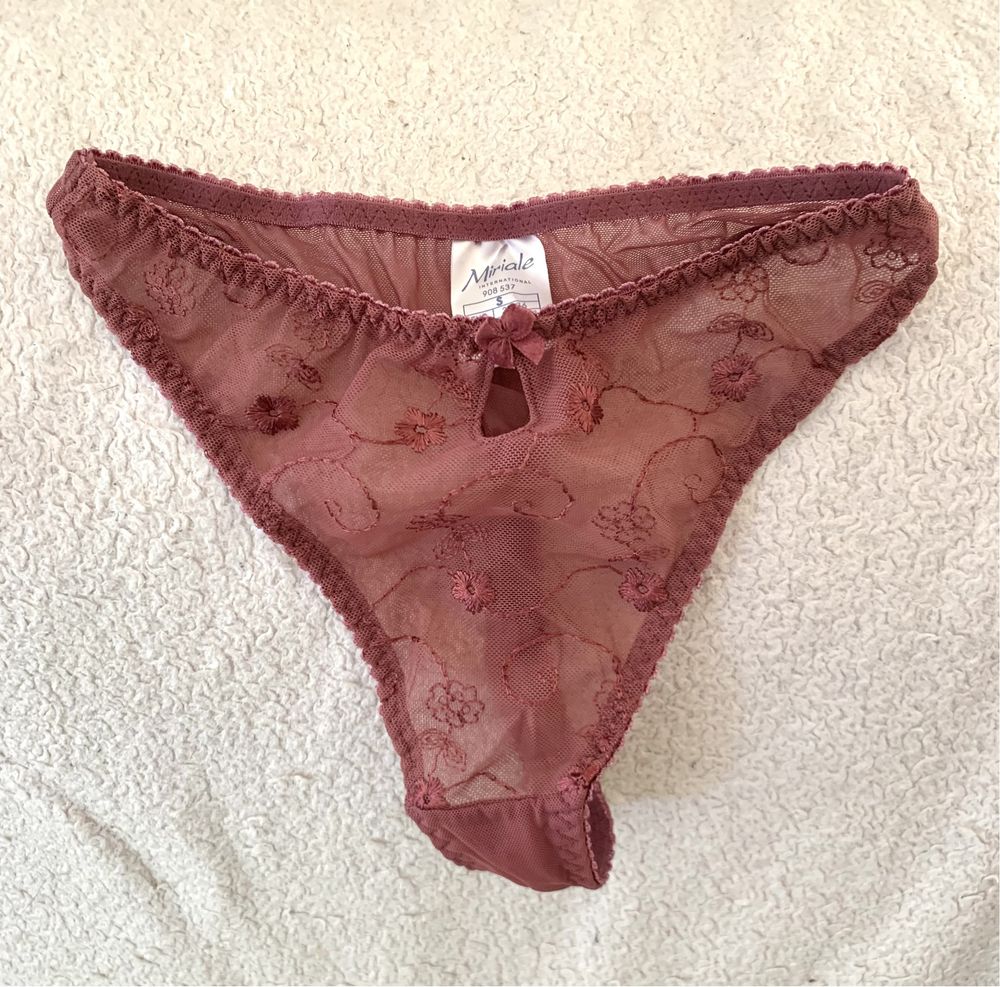 Majtki z haftem stringi 34/36 S Miriale nowe