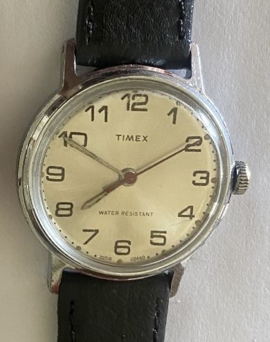 Relógio Timex, mecânico.