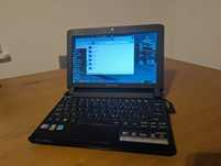 laptop eMachines os: linux ekran: 10 cali Pamięć: 1GB dysk: 160GB