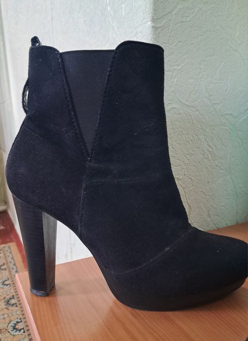 Ботильйони 40р на каблуках