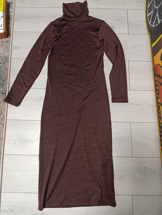 Сукні жіночі, плаття