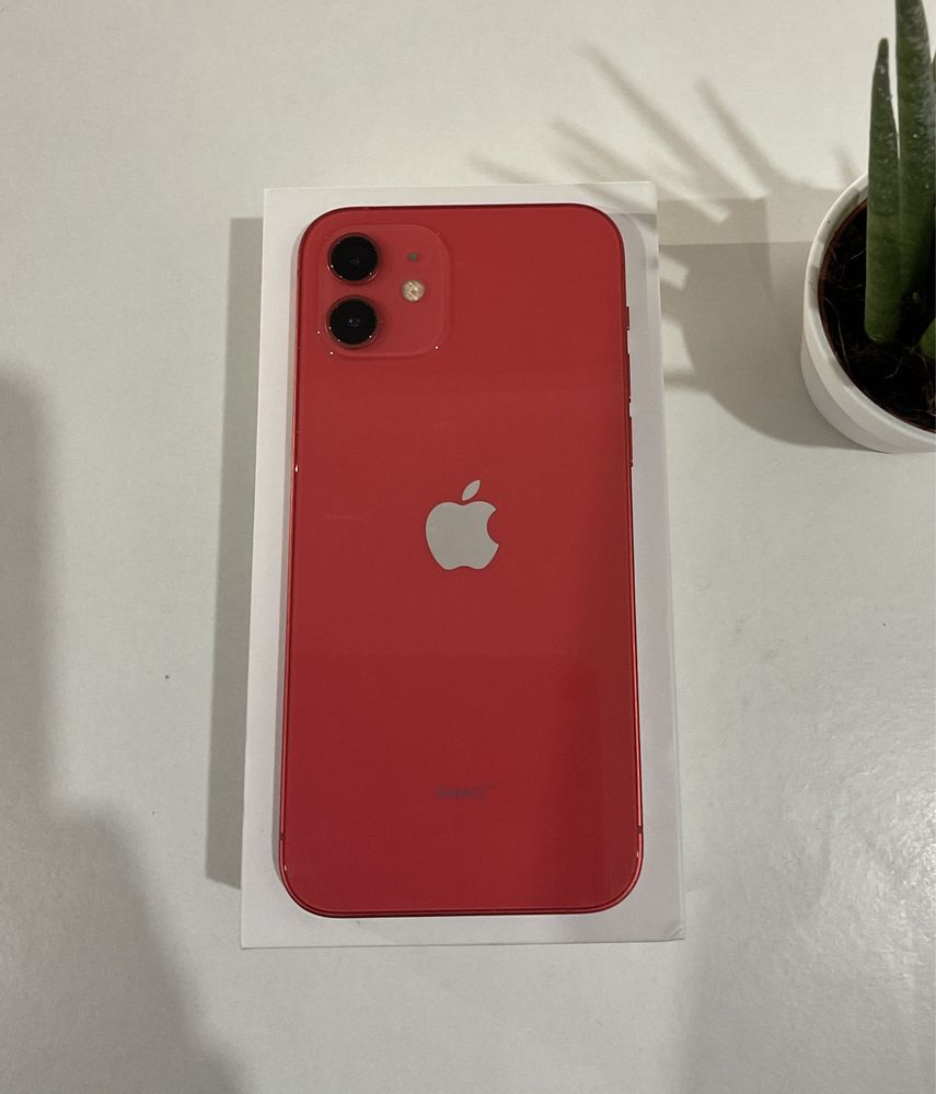 IPhone 12 (64GB) Red