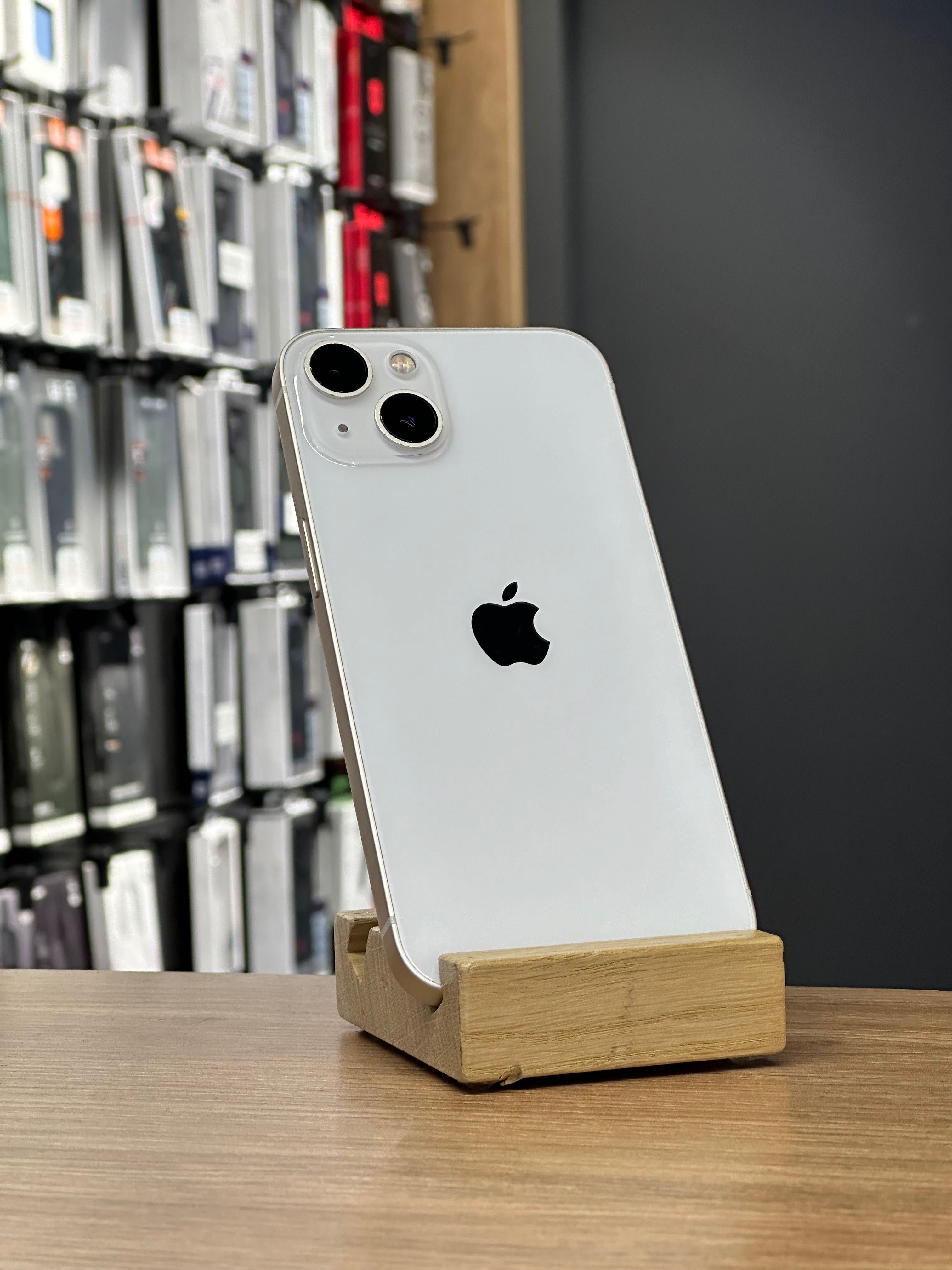 Вживаний iPhone 13 256GB Starlight в магазині Ябко