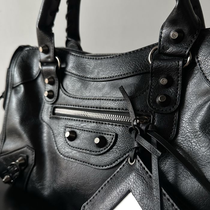 Сумка Balenciaga le city medium bag