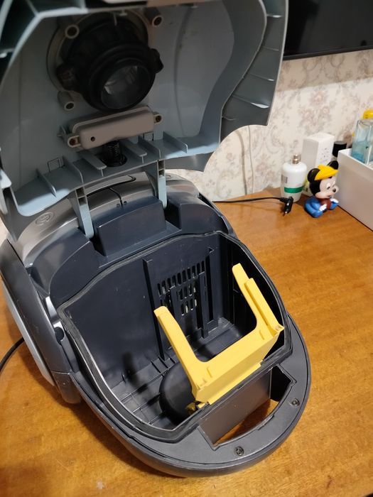 Пылесос Phillips