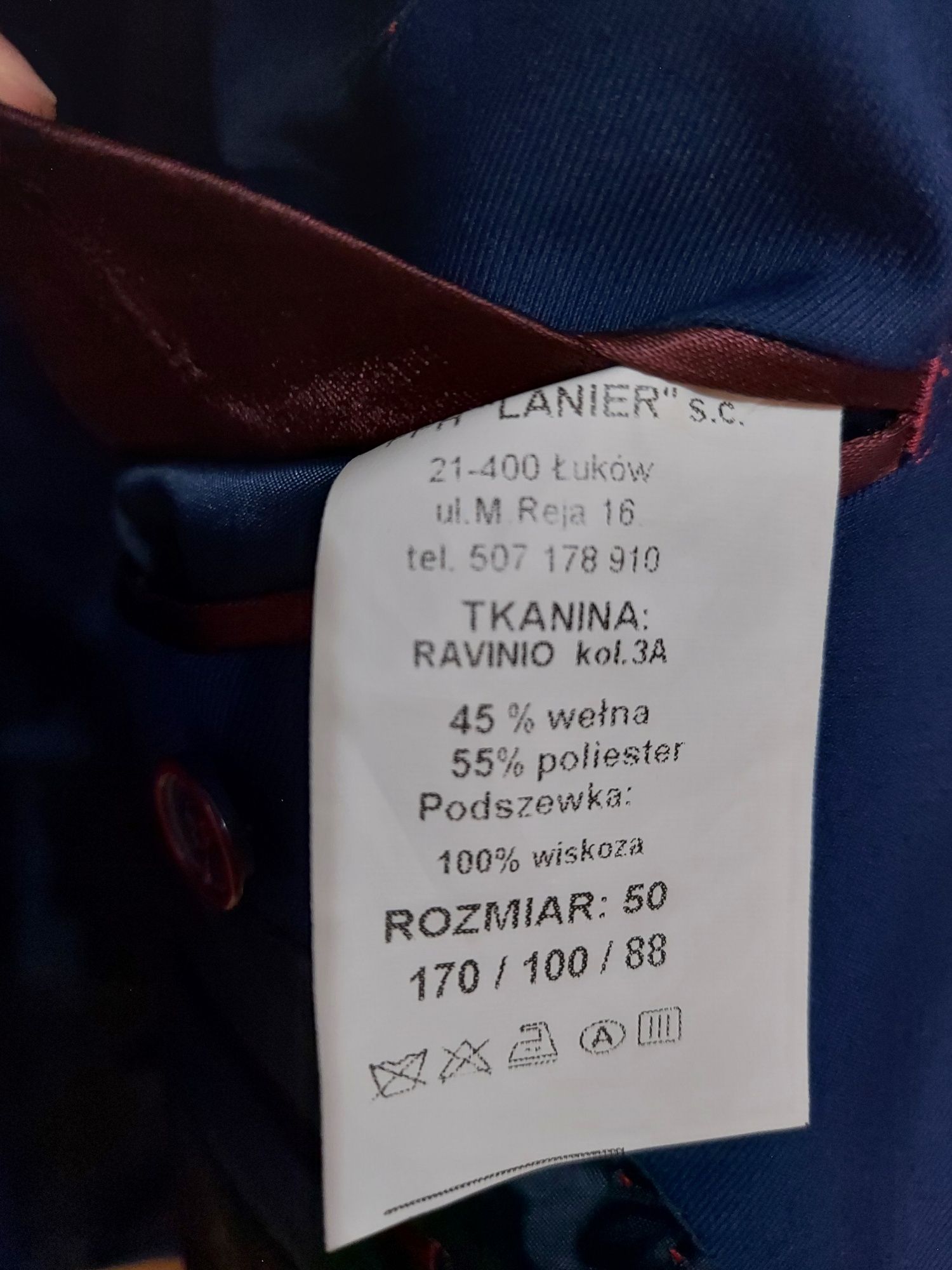 Garnitur atramentowy z czerwoną nitką! Rozmiar 50 ( 170/100/88 )