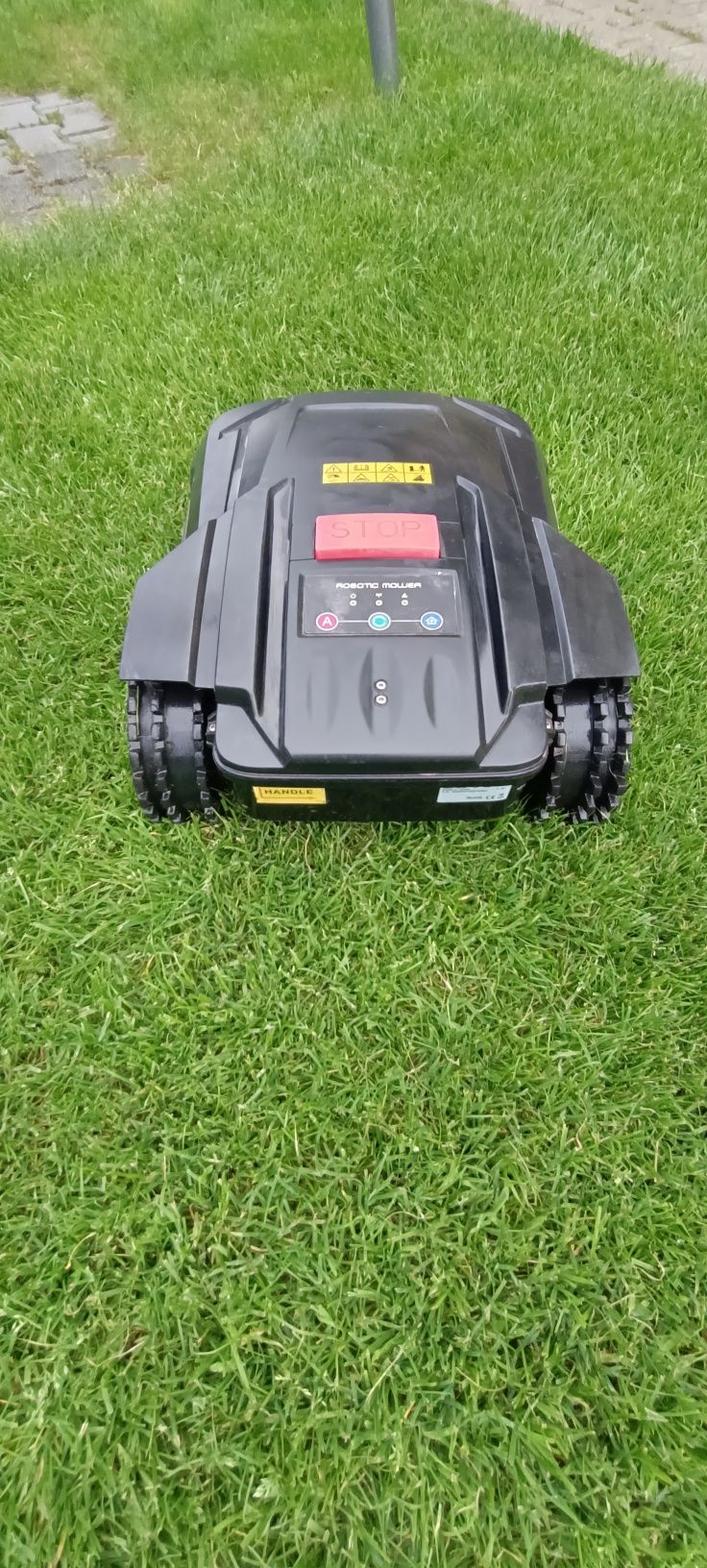 Robot koszący Devvis na 800m2