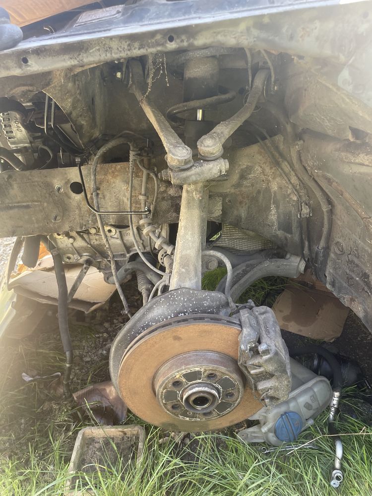 Wahacz zwrotnica Przod lewa Audi A4 b8 Audi A5 2.0 tdi komplet