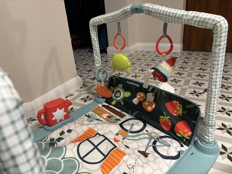 Sprzedam matę edukacyjną Fisher Price