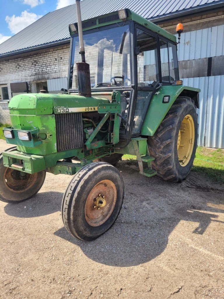 John Deere 2130 z turem