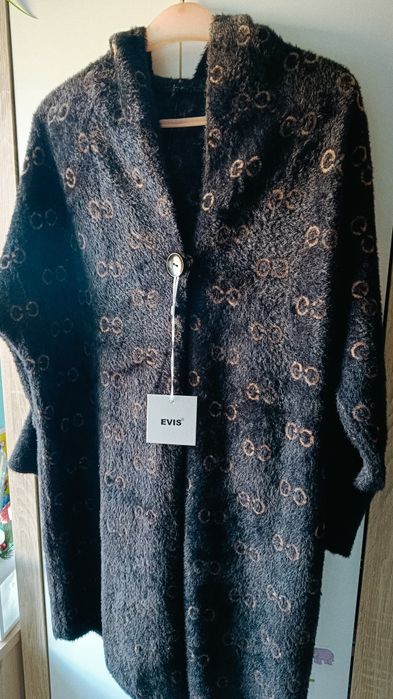 Narzutka alpaka bez czerń elegancka guzik