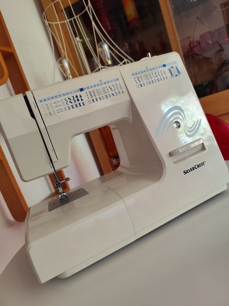 Maszyna do szycia Silver Crest mechaniczna używana stan bardzo dobry