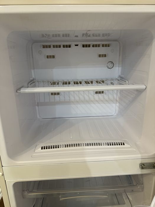 Холодильник SAMSUNG