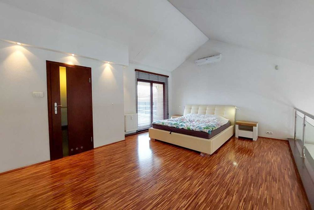 Ekskluzywny dwupoziomowy apartament z dwoma tarasami i garażem
