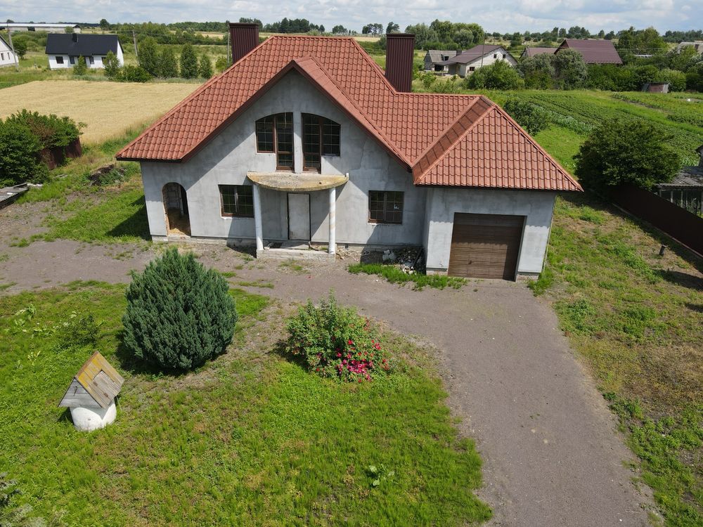 Продаж / будинок / коробка : с. Мощена/ 2 км від міста