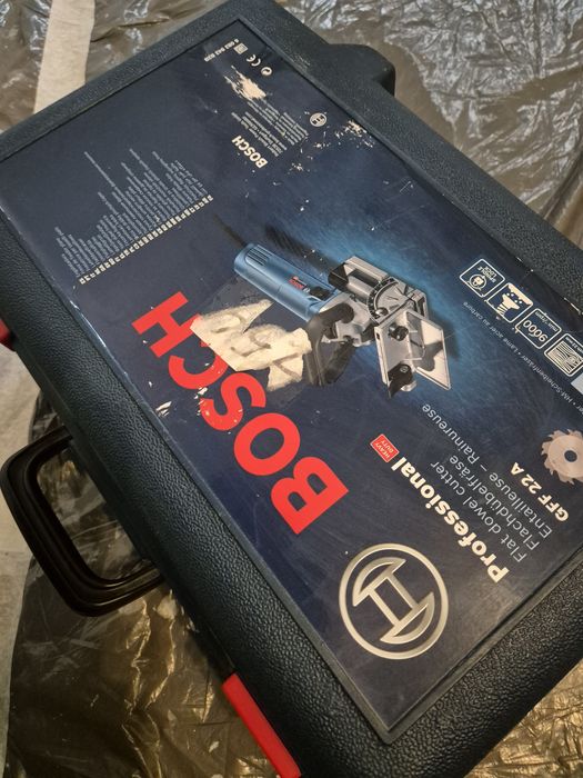 Frezarka Bosch GFF 22 A Professional – stan jak nowy, użyta 2 razy, 20