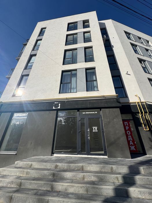 Продам комерційне приміщення в новобудові в центі міста власник