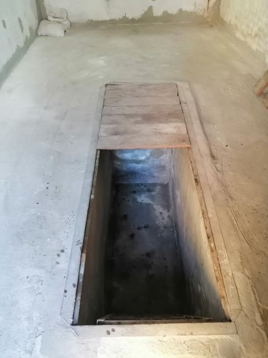 Продам гараж в кооперативе Север ! Остановка  Электромонтаж!