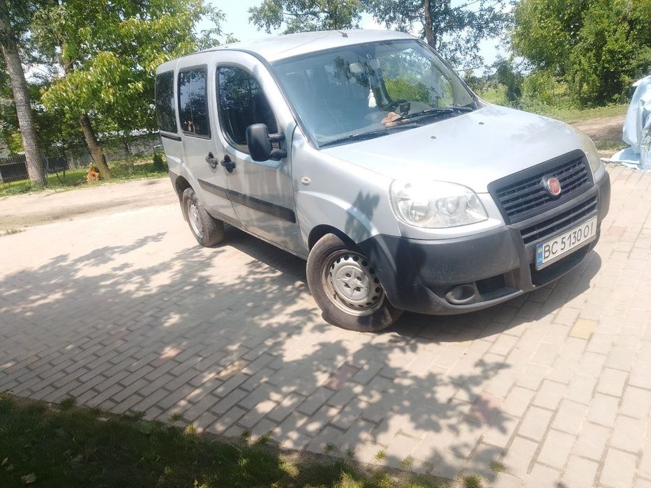 Продам машину в збереженому стані Фіат Добло 1.4 .