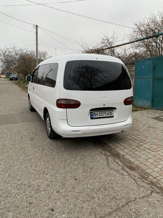 HYUNDAI  H-1  грузо- пасажир