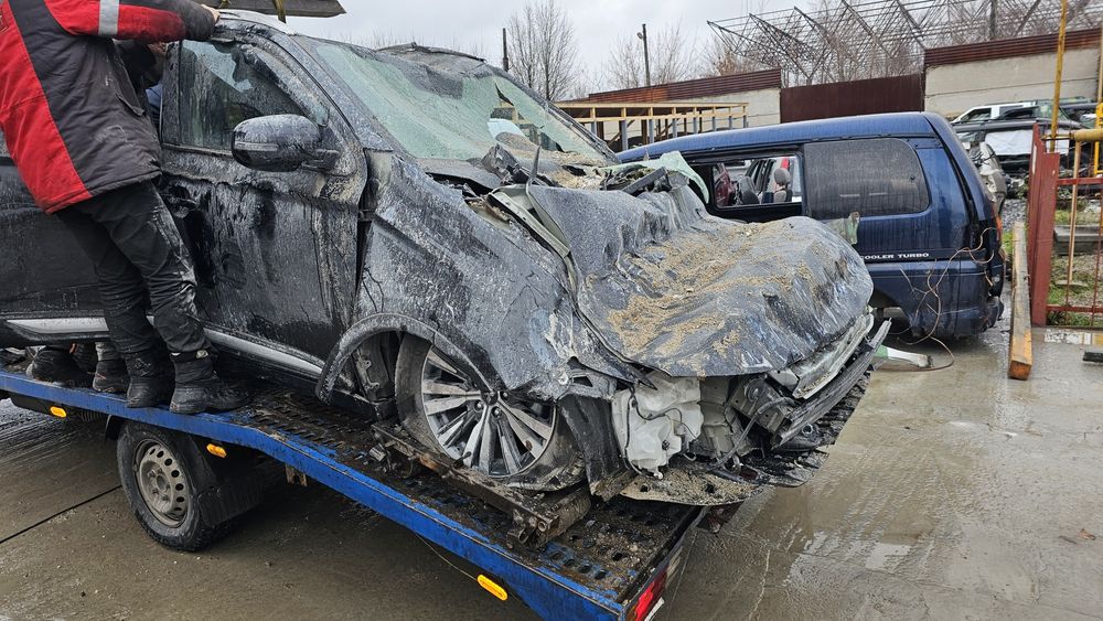 Запчасти mitsubishi outlander 2019 2020 2021 2023