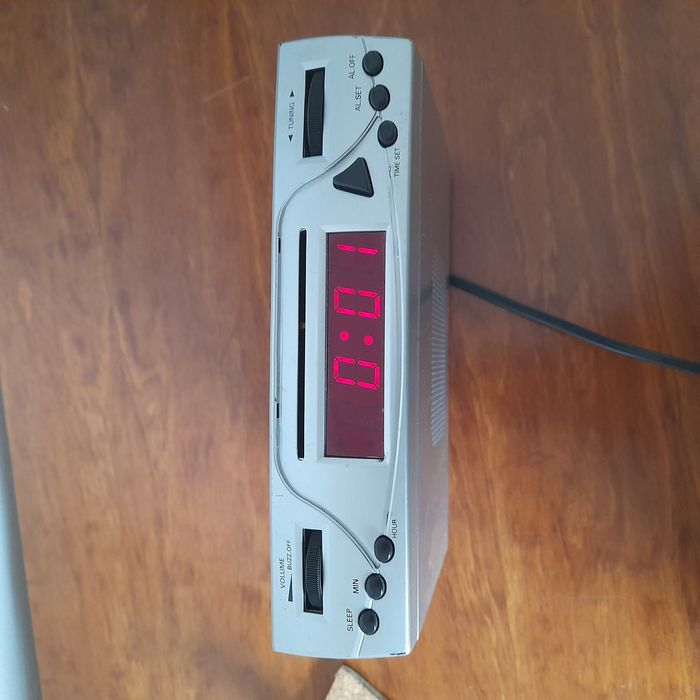 Relogio radio despertador alarme etc