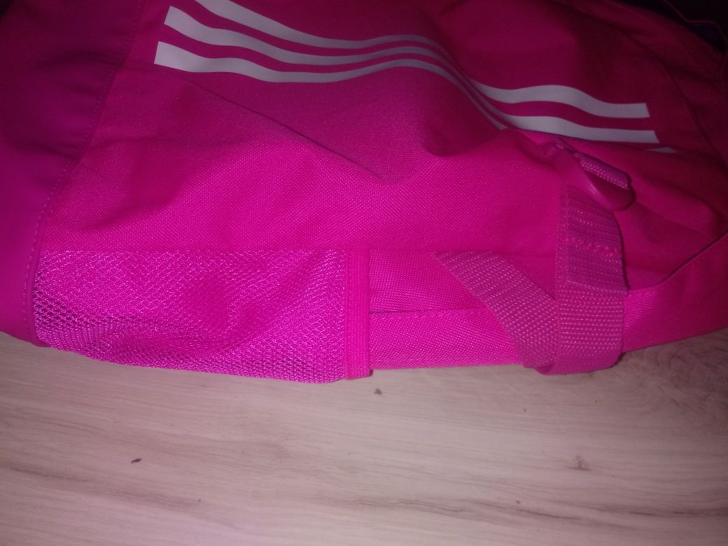 Nowy duzy plecak z Adidasa
