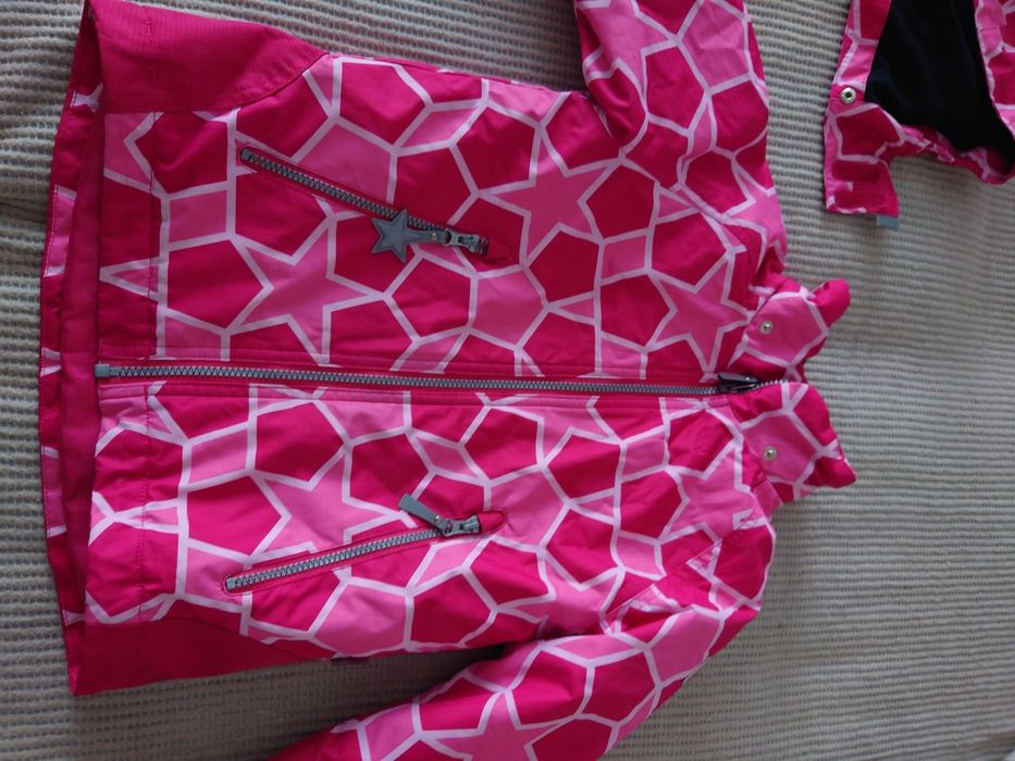 Продам  куртку Reima 122