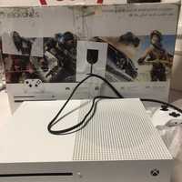 Продам Xbox one s 1tb торг