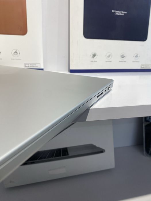 Used Macbook Pro 16 M1 Pro 16/512 Silver