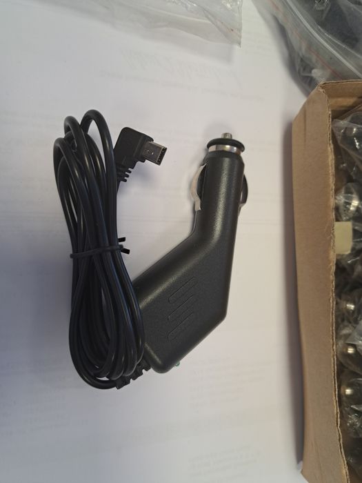 Lote de 12 carregadores isqueiro mini-usb