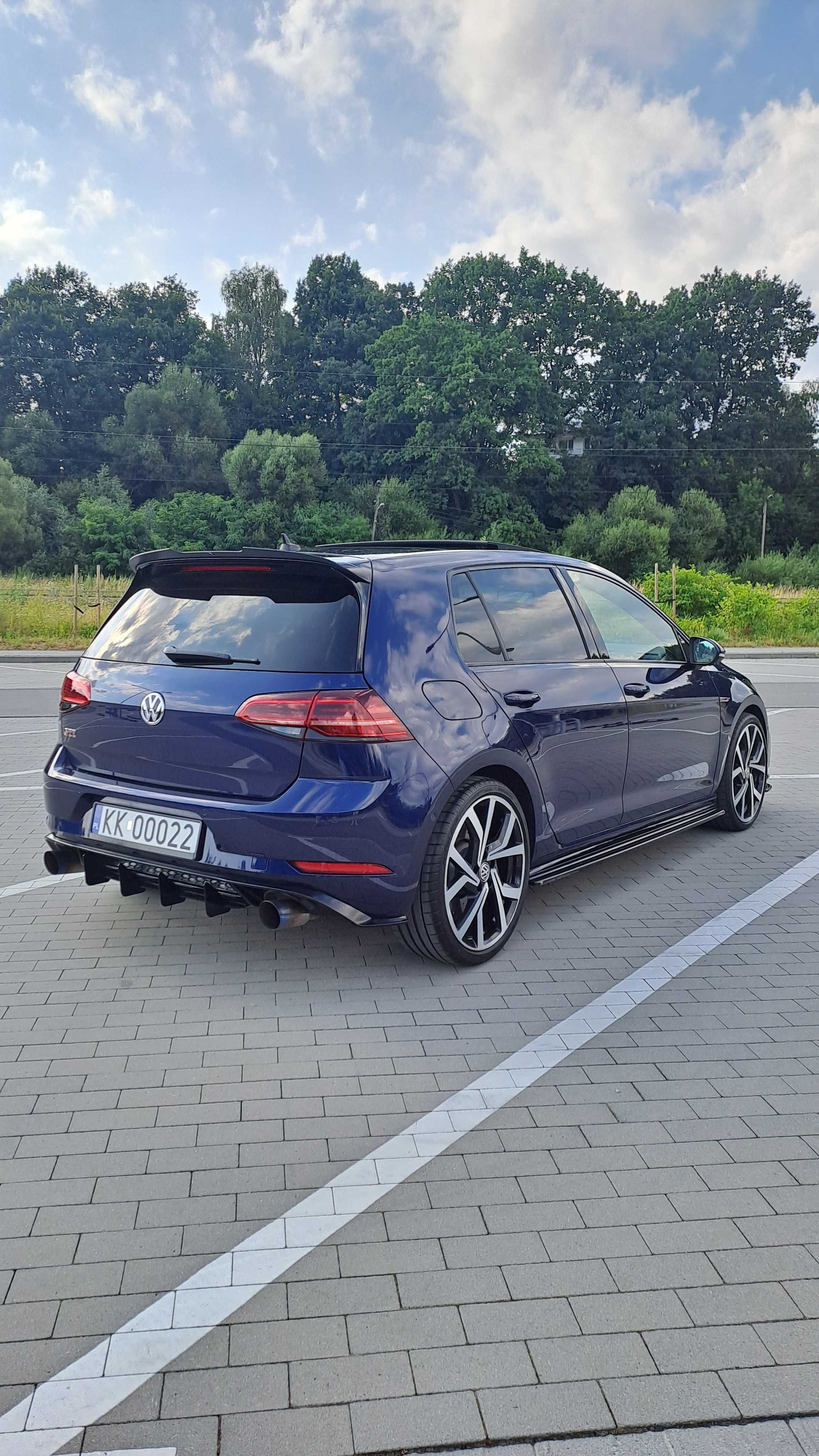 Volkswagen Golf 7.5 GTI PERFORMANCE 2.0TSI