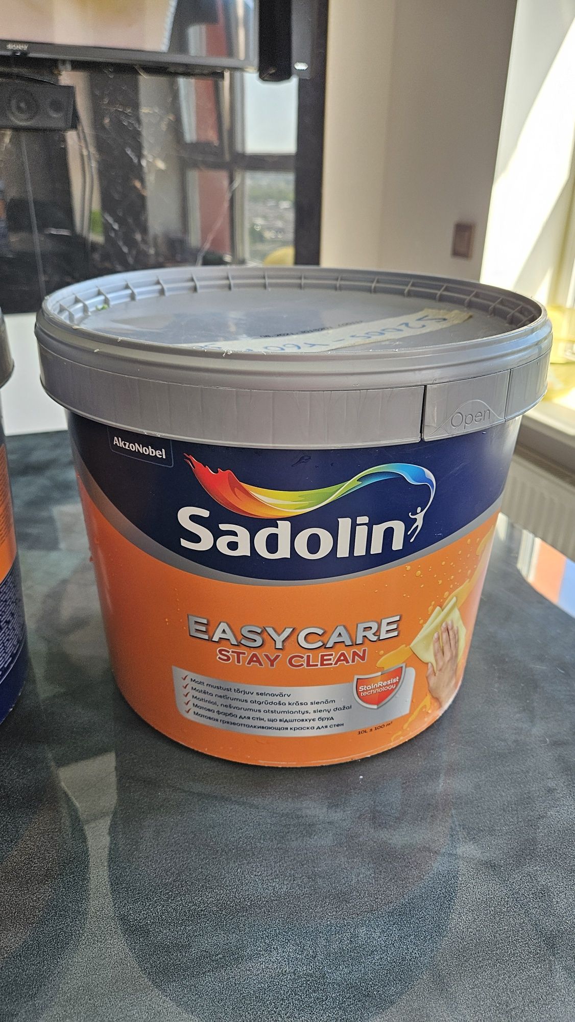 Фарба акрилова Краска грязеотталкивающая акриловая Sadolin EasyCare, 1