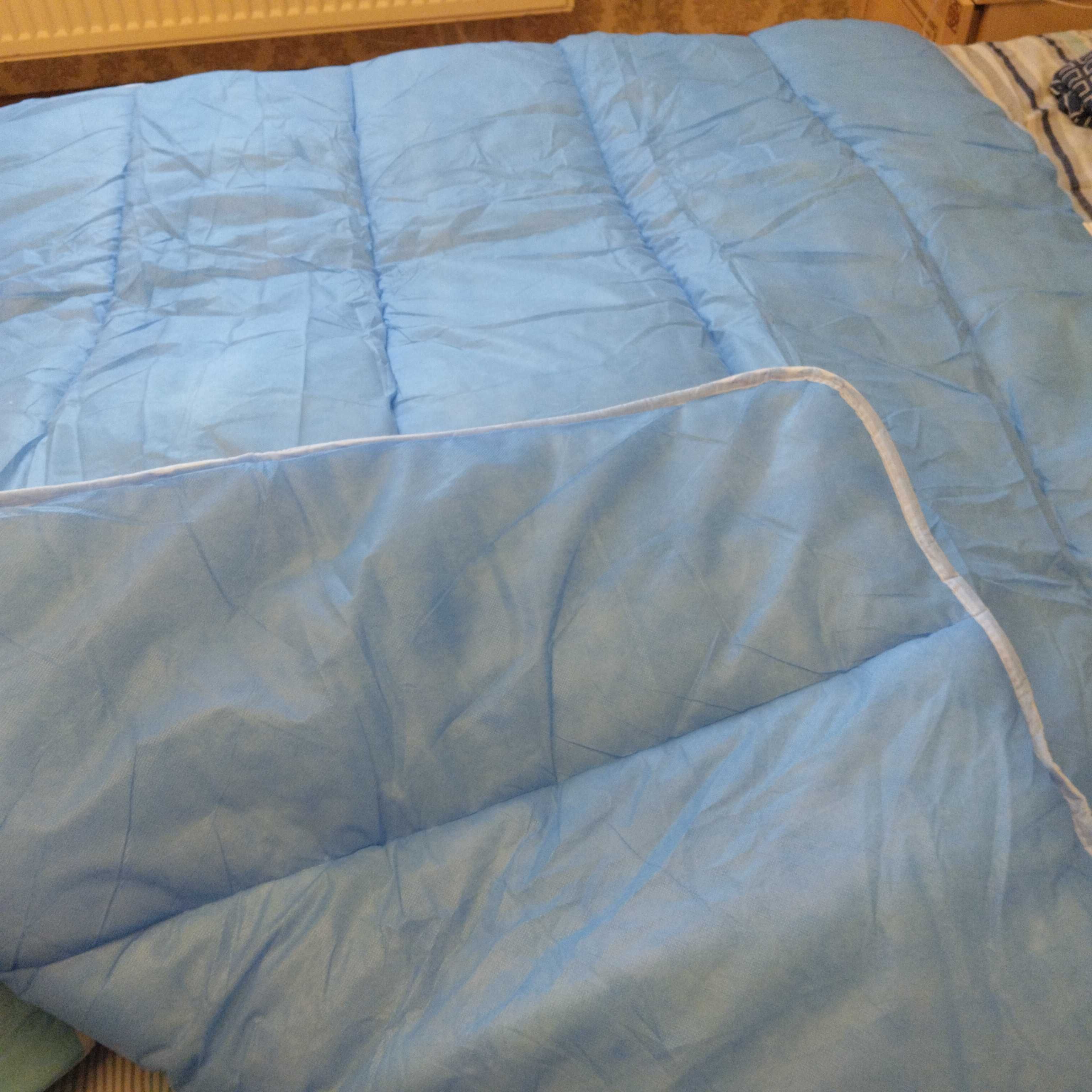 Теплое одеяло 145*210 и подушка, новый комплект! Полиэстер.